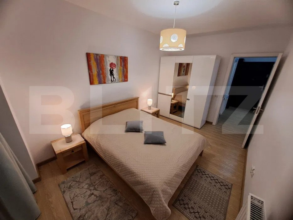 Apartament cu 2 camere, 50 mp, parcare, terasa, zona Grand H