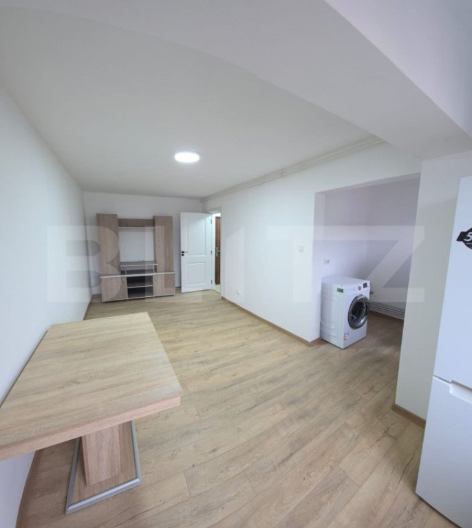 Garsoniera de vanzare, 26 mp utili, finisata, zona Calea Mol