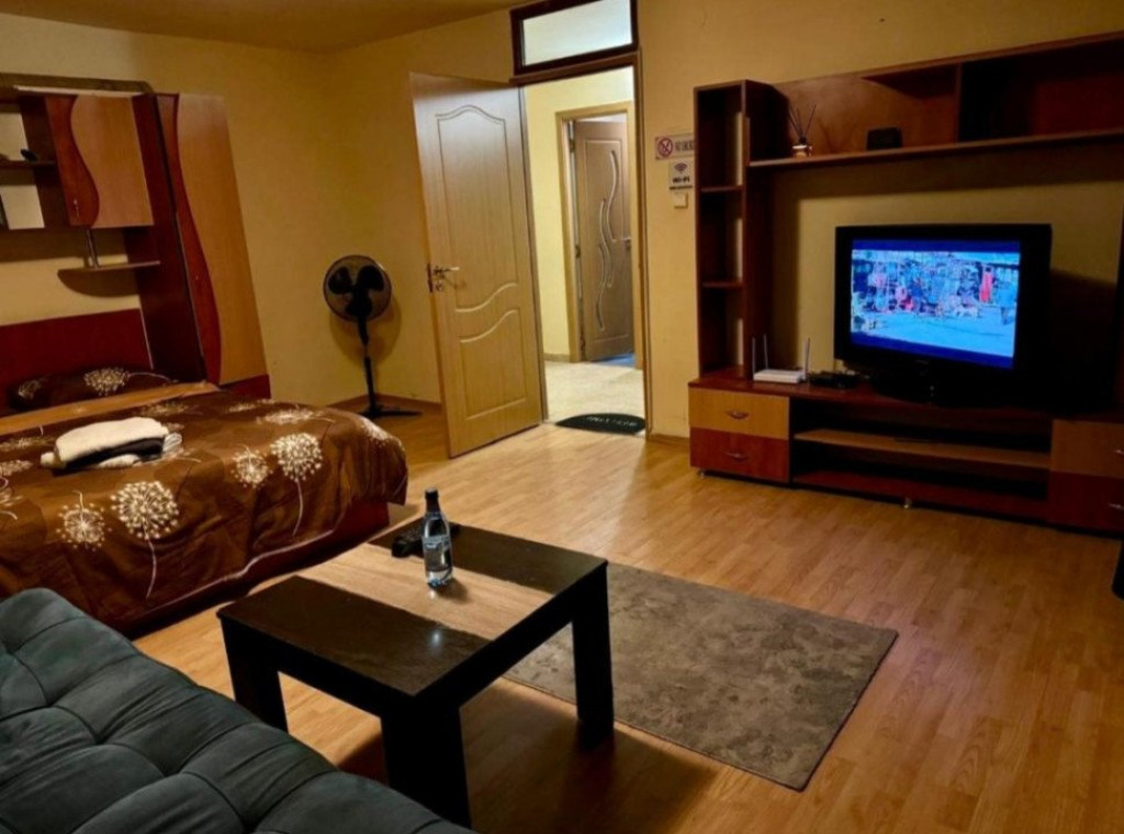 Garsoniera de vanzare, 40 mp, zona Calea Bucuresti, Dezrobir