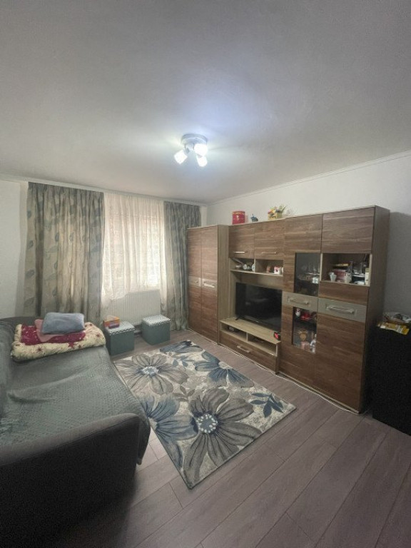 Apartament cu 2 camere, 38 mp, etaj 2, zona Rapsodiei