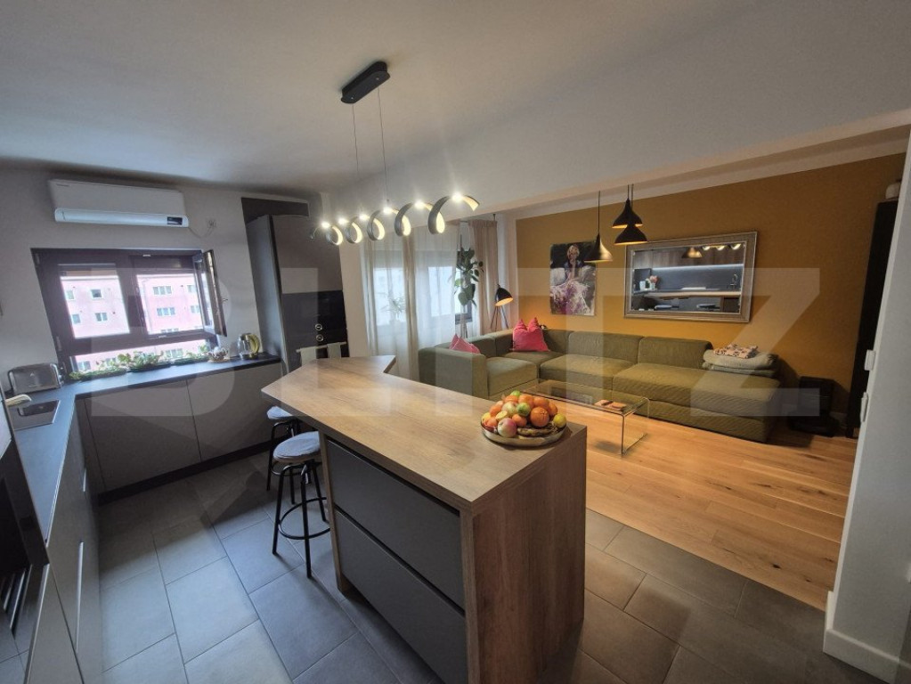 Apartament cu 4 camere, 91 mp, zona Strand