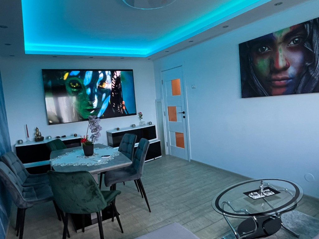 Apartament 3 camere, decomandat, modern, etaj intermediar, zona Garii!