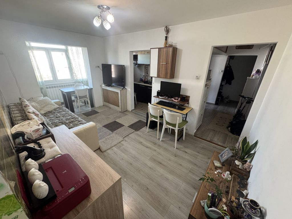 Apartament 3 camere zona Km 4 5