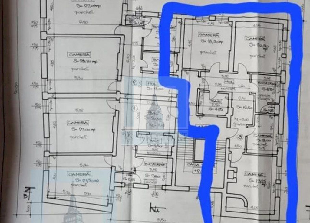 Ap 4 camere decomandat - zona Centrul Istoric