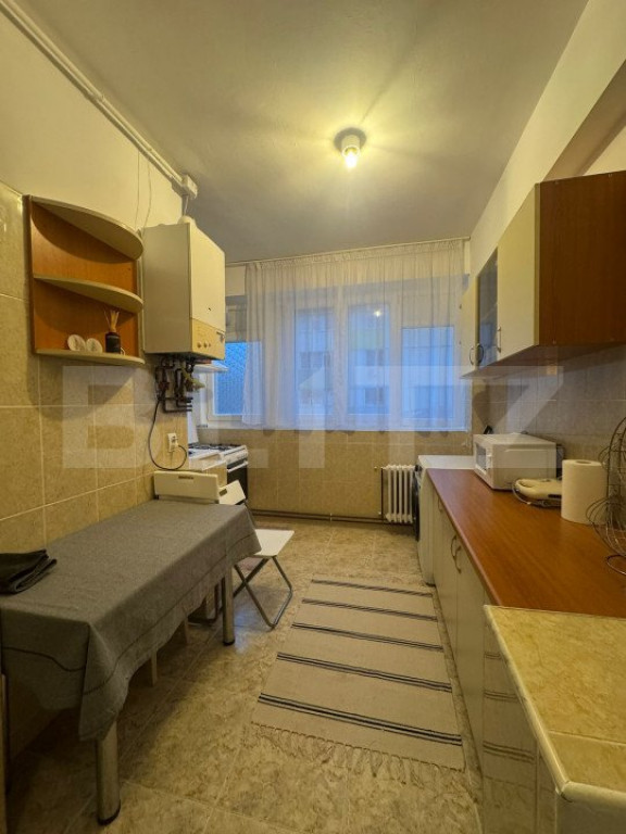 Apartament cu 2 camere, 56 mp, zona Margeanului