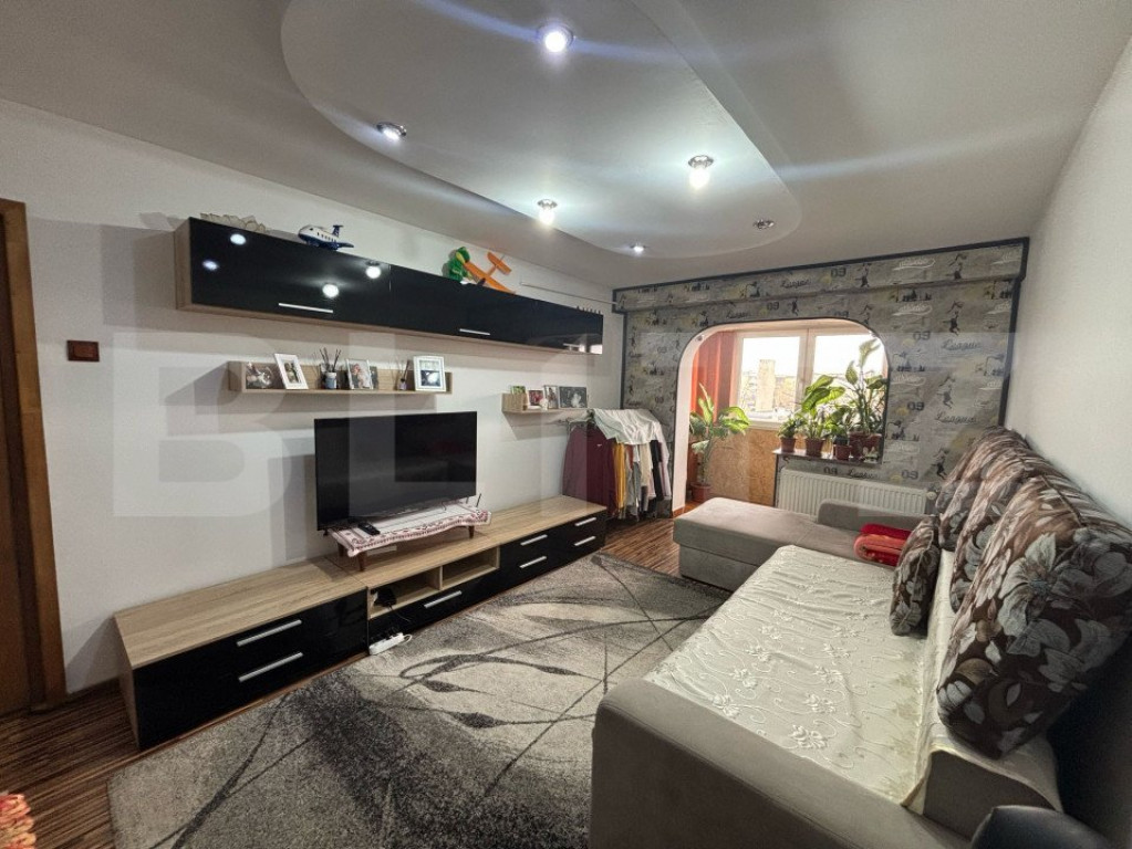 Apartament 3 camere decomandat, 62 mp, Sarari, zona Institut