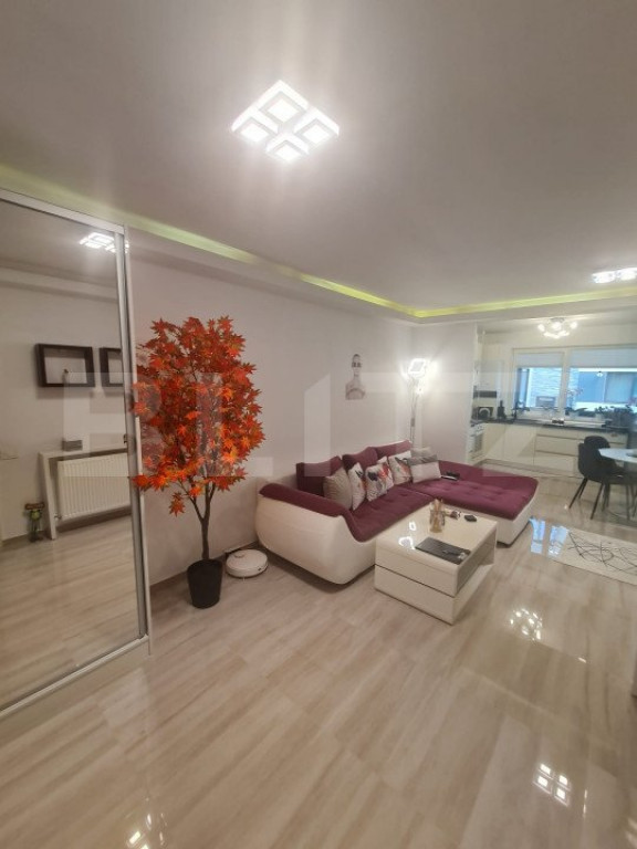 Apartament semidecomandat, mobilat si utilat, parcare, zona