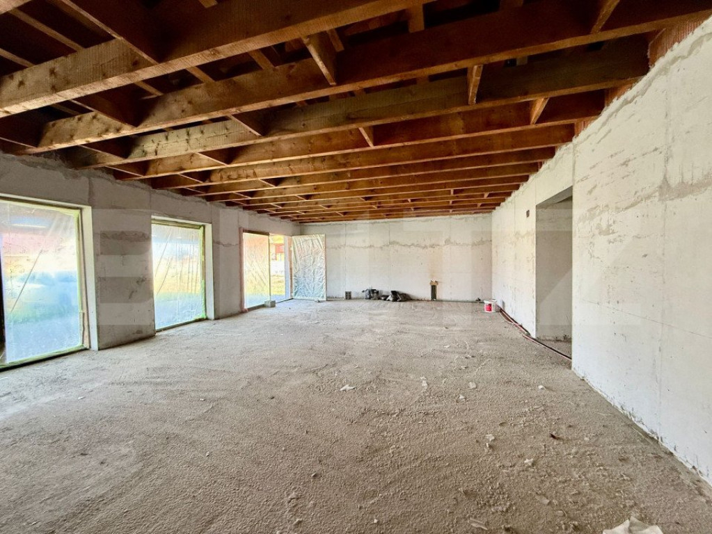 Casă spațioasă în Ciugud, la rosu – confort și liniș