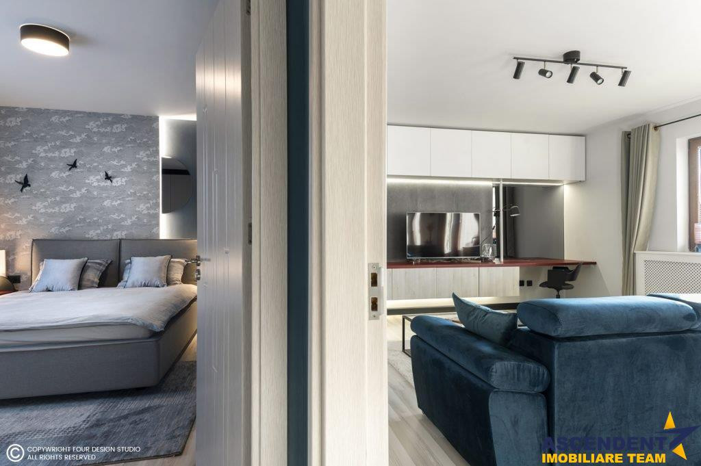 Decomandat si spatios, in bloc tip vila, Tractorul, Brasov