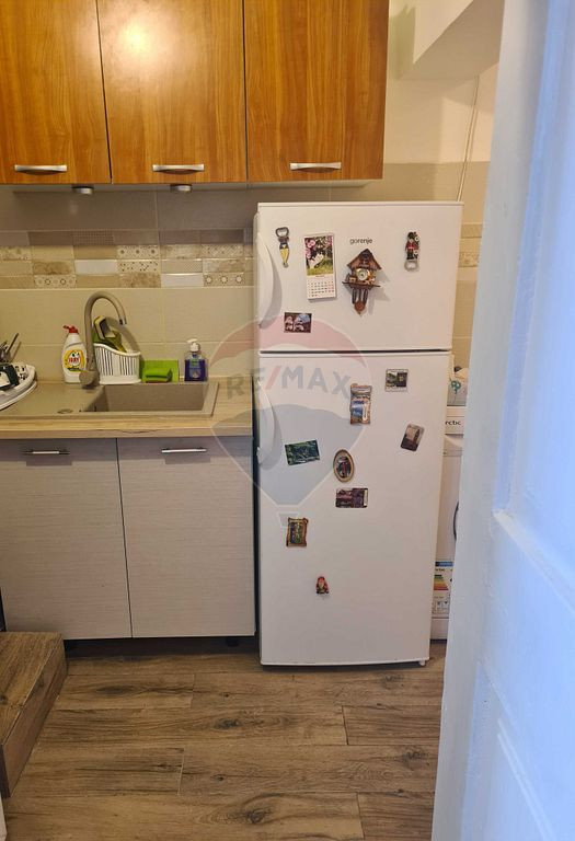 Apartament la casă, 1 cameră de vânzare în zona Centr...