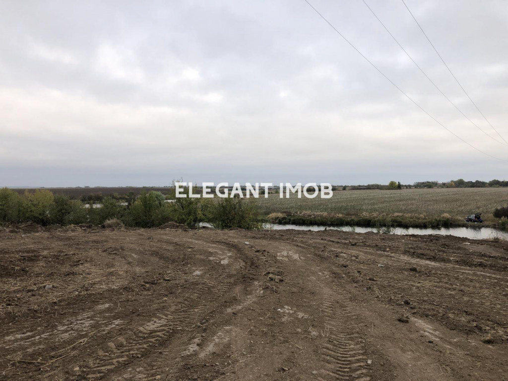 Teren la lac langa Paradisul Verde - Corbeanca