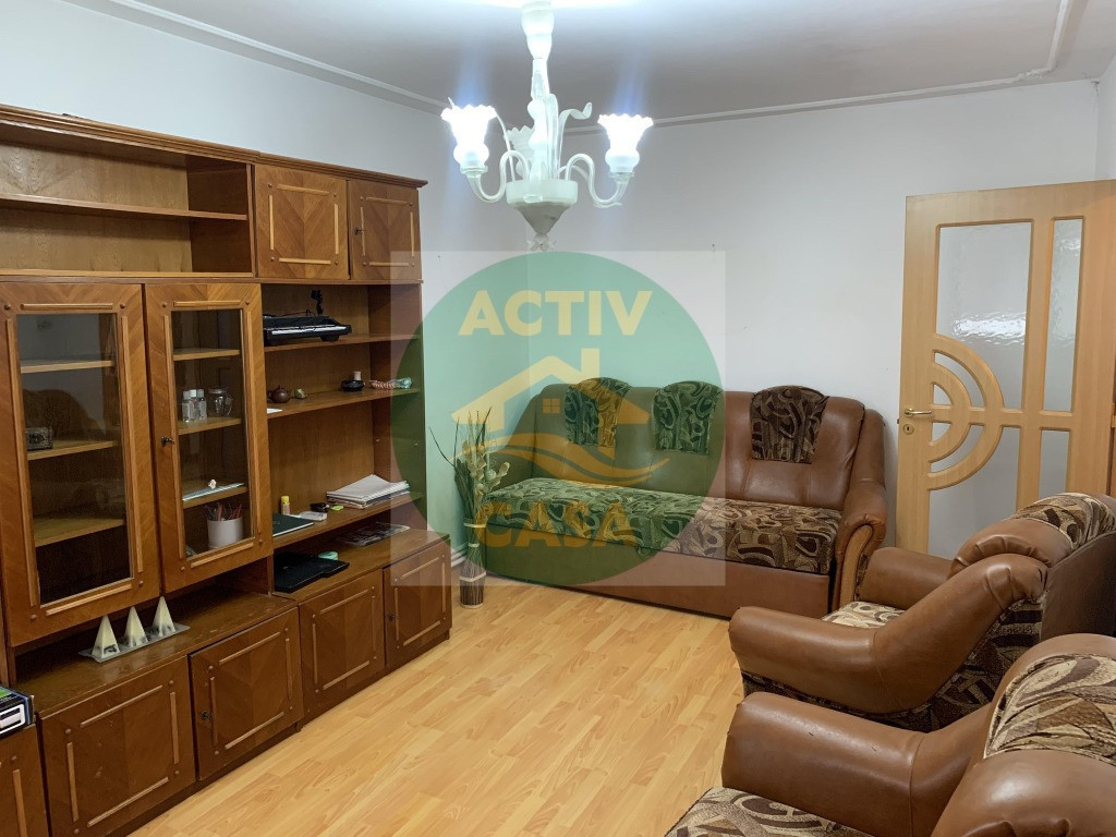 Apartament 3 camere, decomandat,Piata Mare