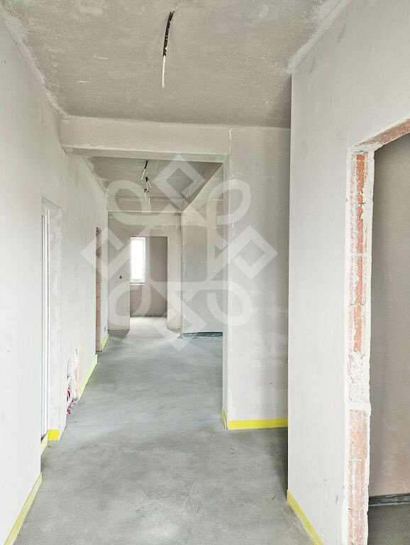 Casa pe nivel cu 4 camere si garaj in Cihei