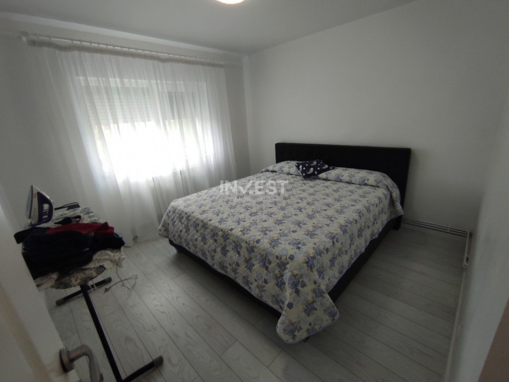 Apartament 3 camere, decomandat, 70 mp, mobilat, Nicolina 2