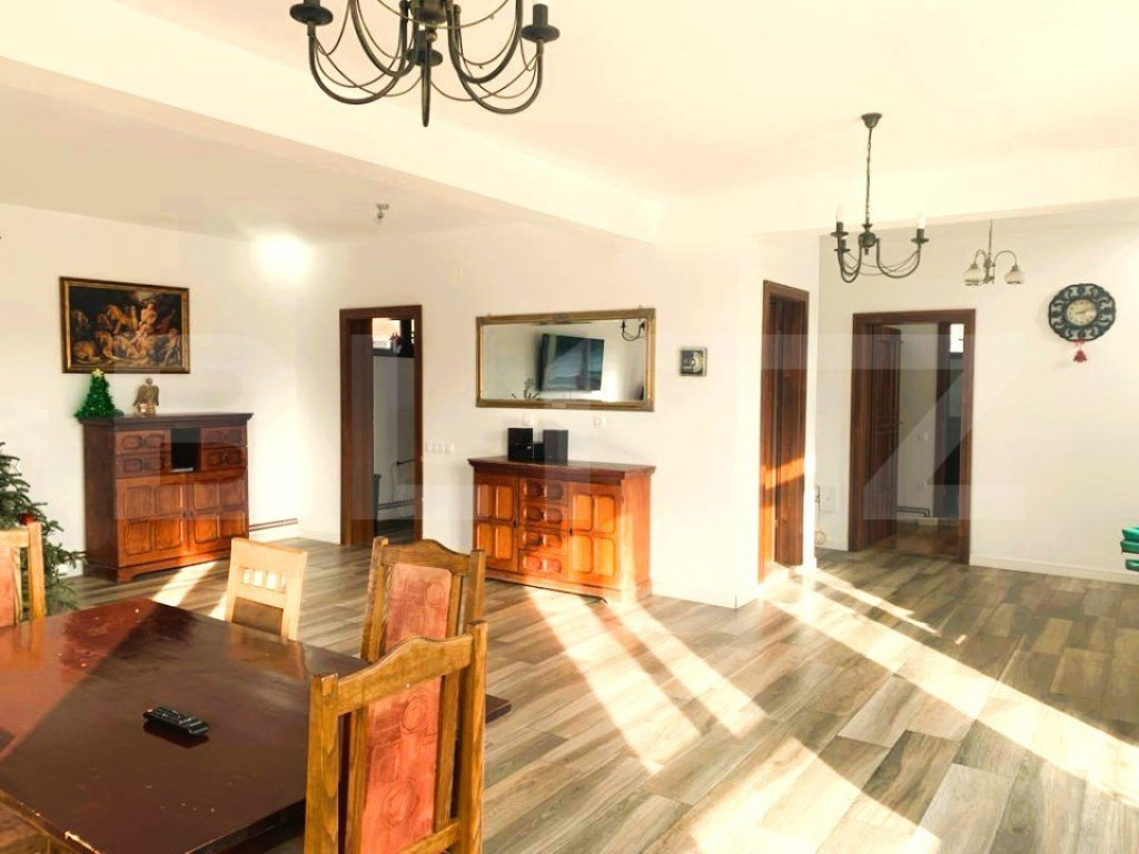 Vila la cheie cu piscina, 1500 mp teren, 7 camere, Salicea