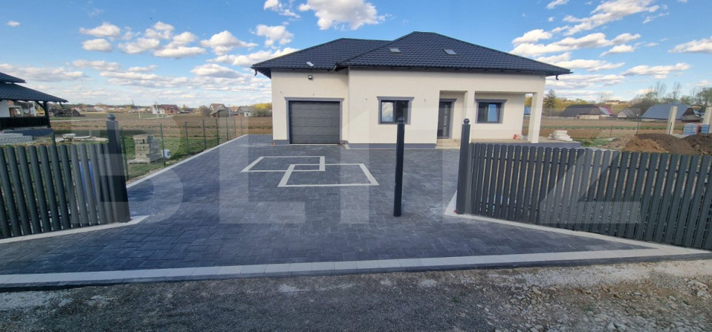 Casa individuala 5 camere, 260mp, zona Horodnic