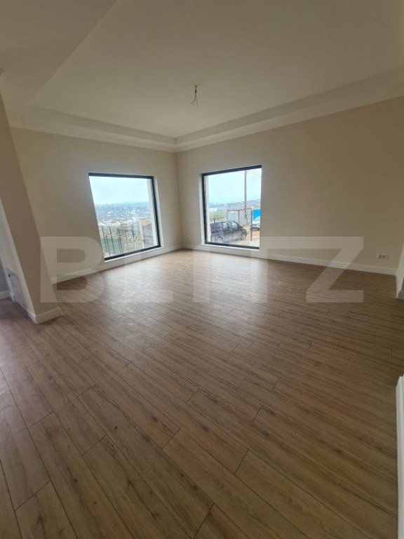 Casa 5 camere, 137 mp, priveliste spre oras, Bucium-Visan