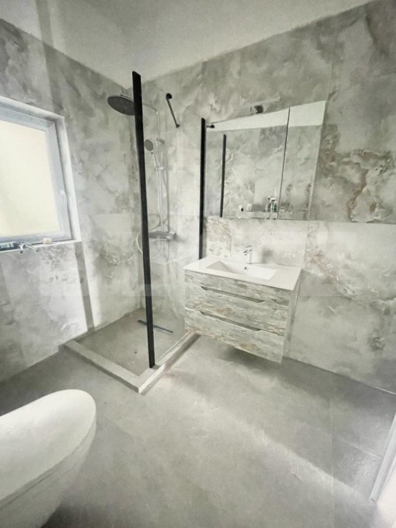 Comision zero! Apartament cu 2 camere,55 mp + terasa 8 mp, 1