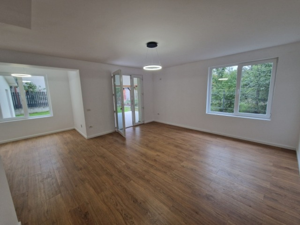 Casa 120mp, P+E, 4 camere, teren 300mp, zona Corbeanca, 173.000euro