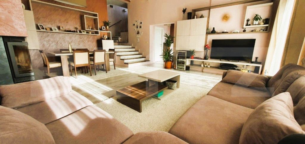 Casa individuala, 243 mp, 625 mp teren, Voronet