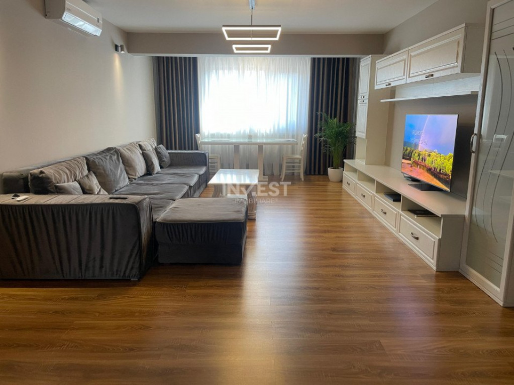 Apartament cu 3 camere situat in zona CUG- Mobilat