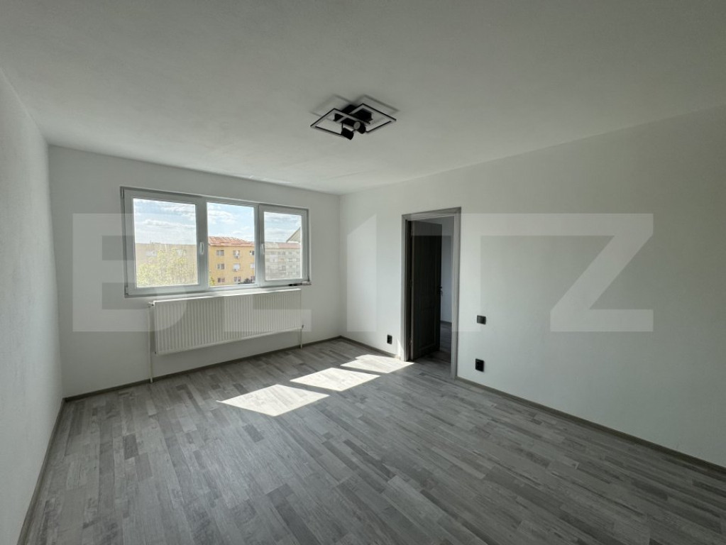 Apartament 2 camere, 42 mp, zona Teilor