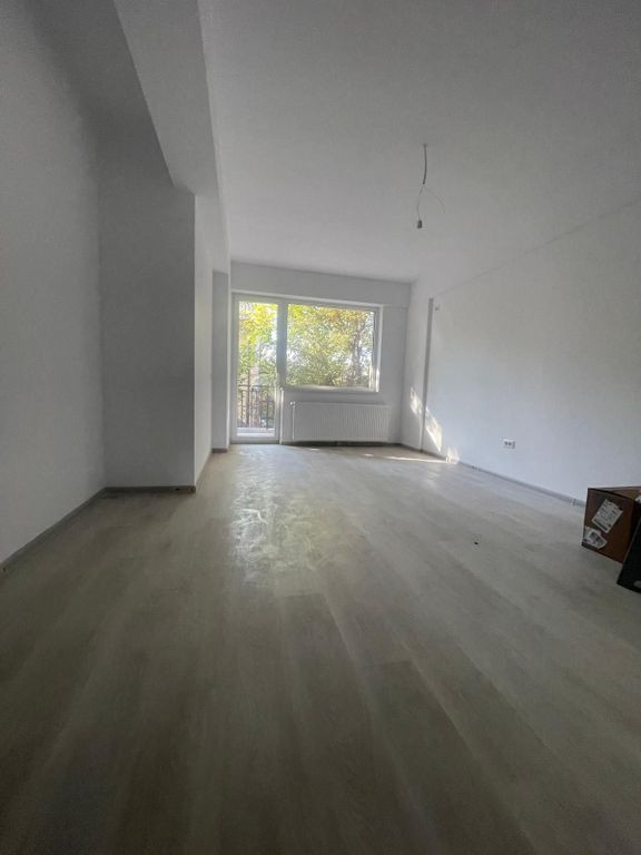 Garsoniera, 70 mp curte proprie, bloc finalizat, aproape STB