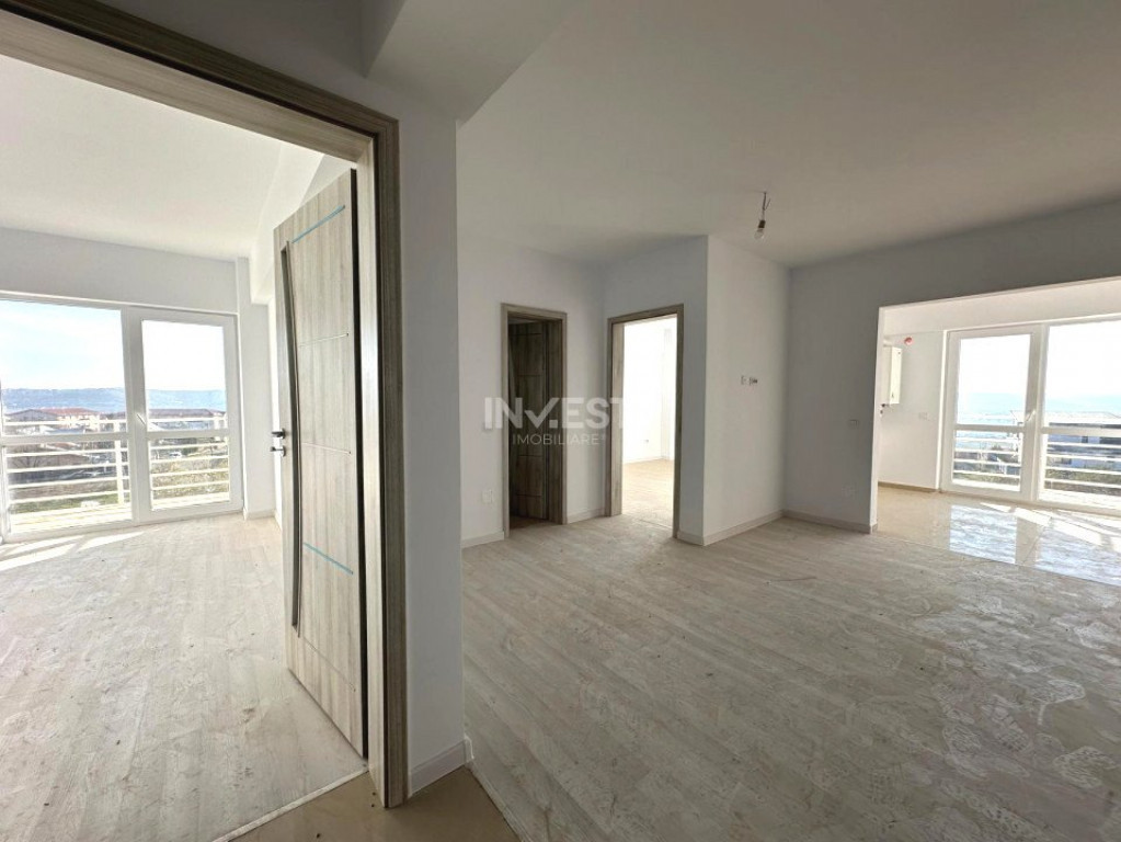 INTABULAT! 3 CAMERE BLOC NOU! LIFT! MALL MOLDOVA