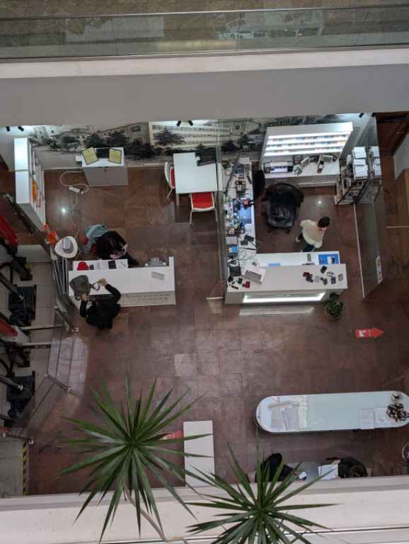 Spatiu parter - Clădirea de birouri 30 Avenue