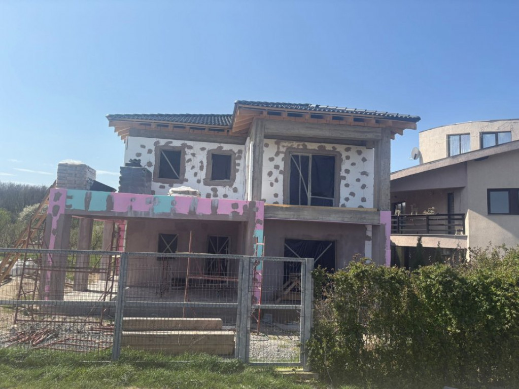 Casa in constructie, 3 camere, 160 mp, Sibiu