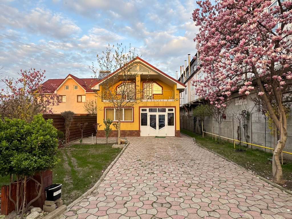 Vila S+P+M si GARAJ,Sc=147 mp,6 camere, 4 bai,T=813 mp.zona Clocociov