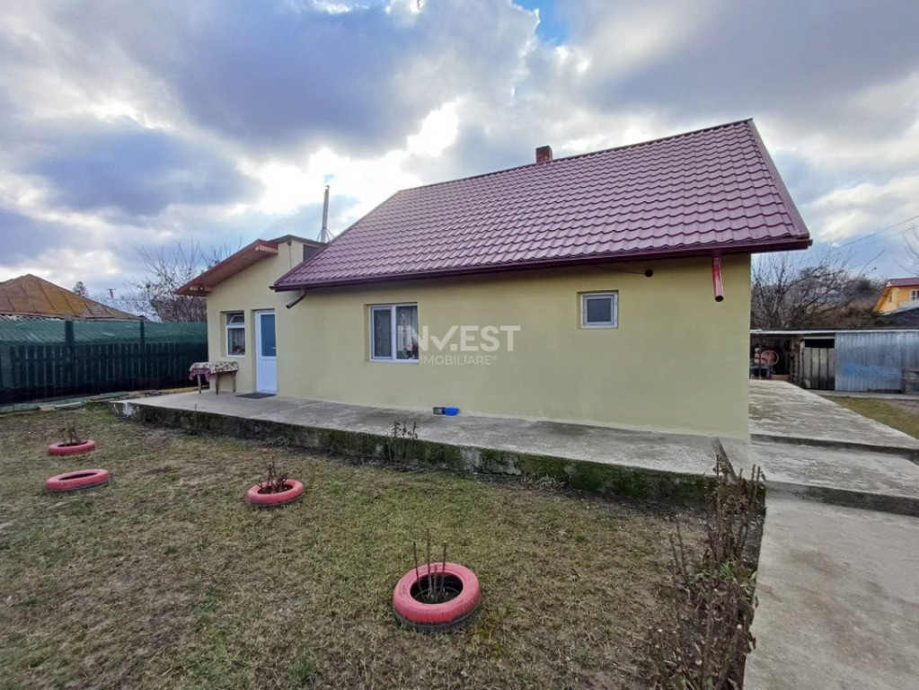 Casă 3 Camere, beci, magazie, mansarda – 500 mp Teren