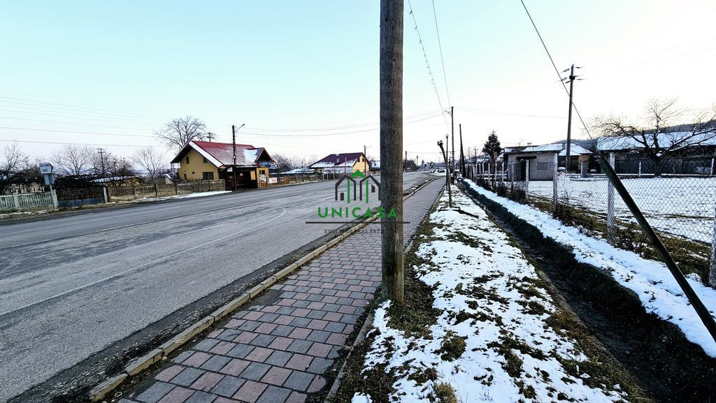 Teren intravilan si extravilan cu iesire la DN 64