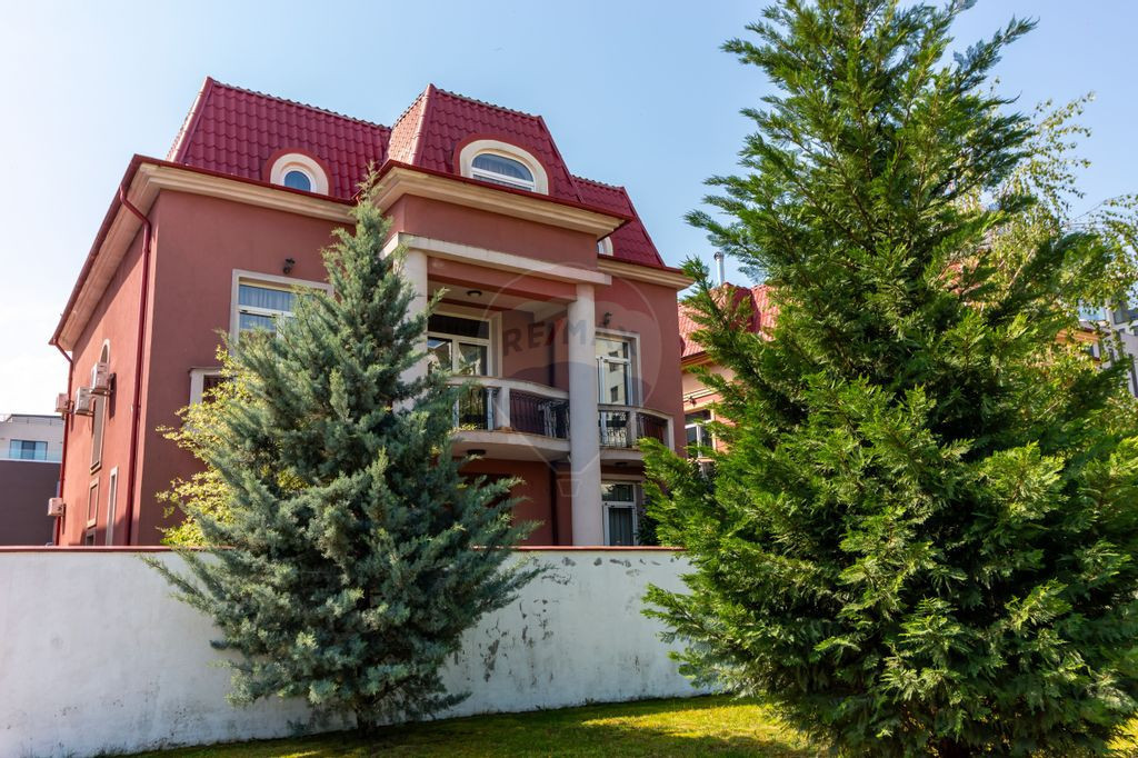 Vilă cu 11 camere de vânzare Zagazului/Herastrau