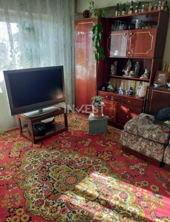 Apartament 4 camere decomandate Pacurari - Petru Poni