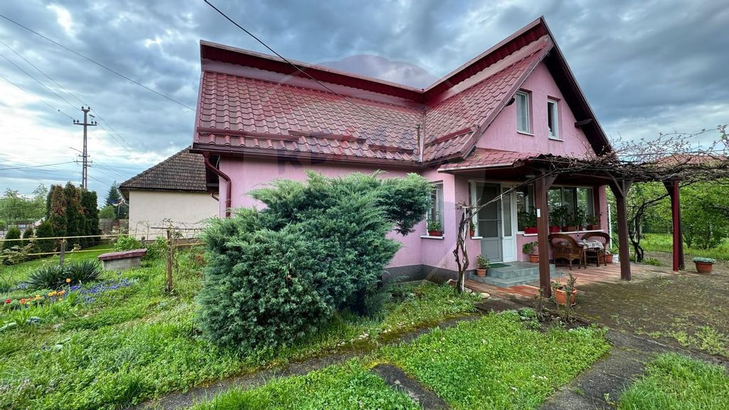 Casă de vânzare în Cătălina–locuința ideală pent...