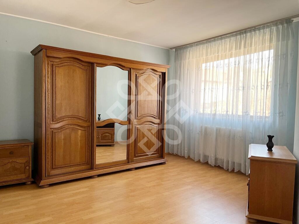 Vila cu teren 1270 mp pe Malul Crisului, Facliei Oradea