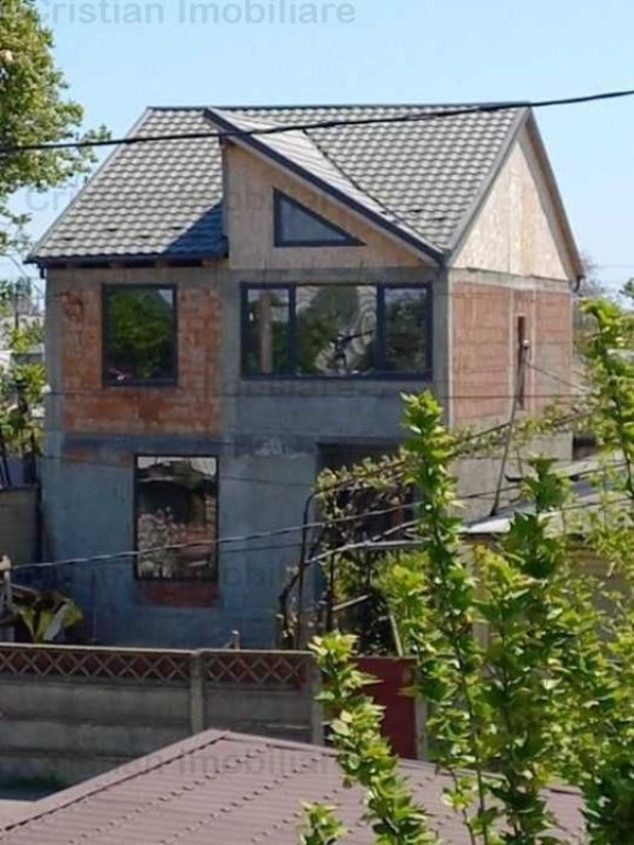 Vand Vila P 1 la rosu Chercea-Dedeman 170mp utili cu teren d