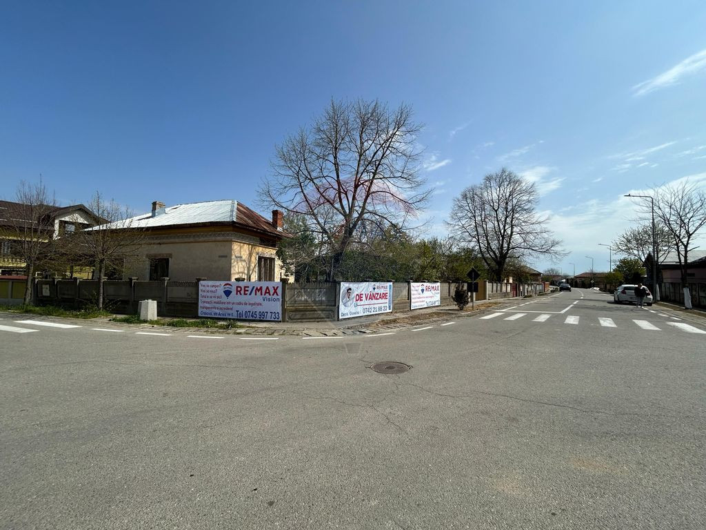 Casă de vânzare în Ișalnița