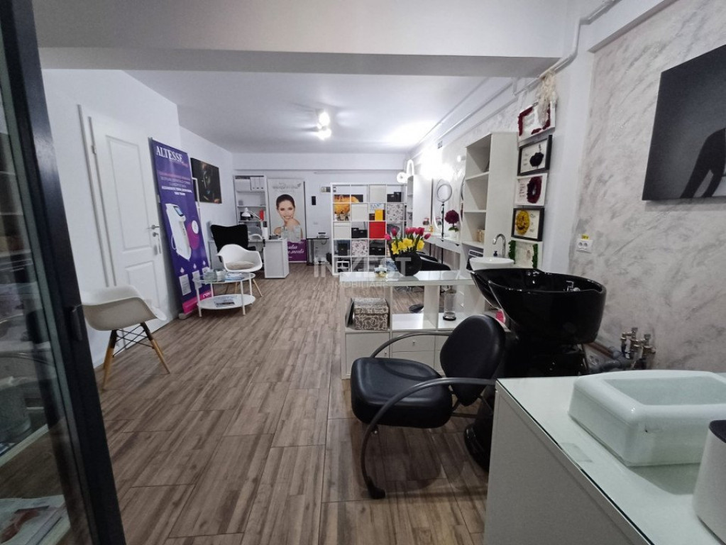 Apartament 3 camere, Bloc nou, loc de parcare