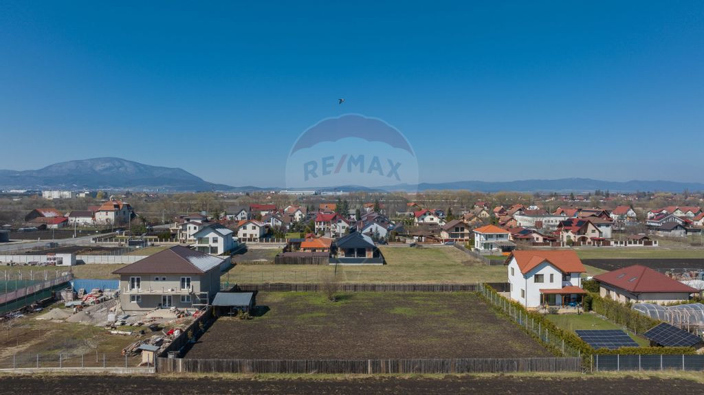 Teren în zonă mixtă, destinat construcțiilor civile ?...