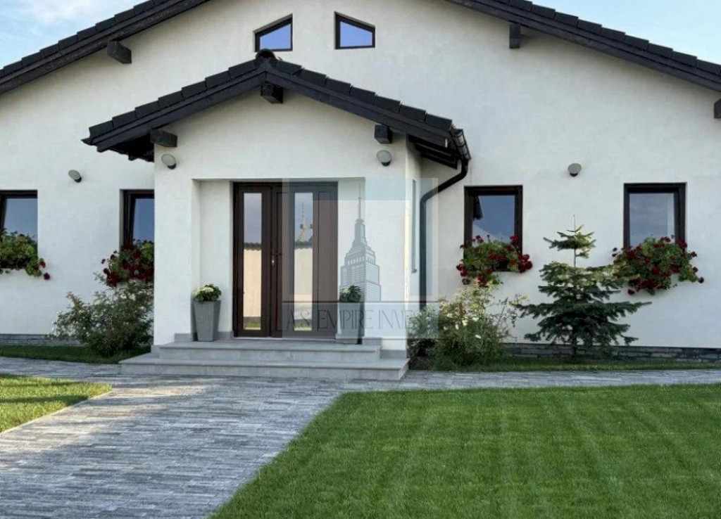 Casa/villa, singur in curte - zona Cristian