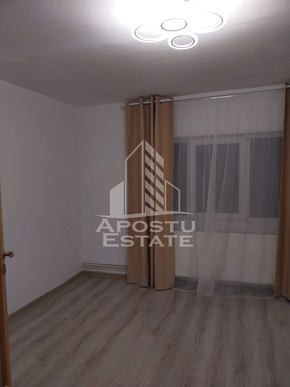 Apartament cu 2 camere, decomandat, situat in zona Spital...