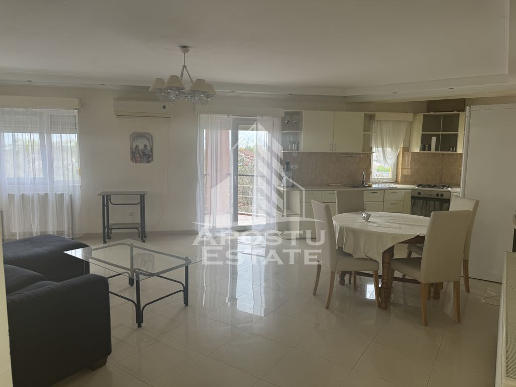 Apartament spatios cu 3 camere situat in Calea Lugojului