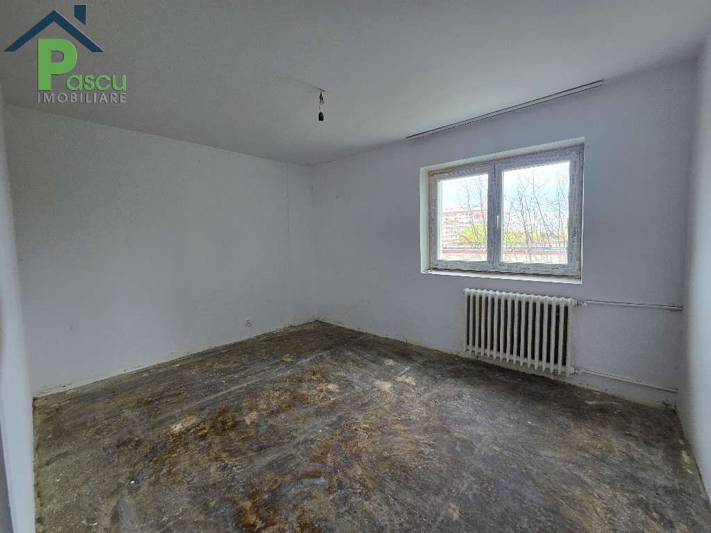 2 camere Berceni, str. Luica, decomandat, et. 5, bloc reabilitat