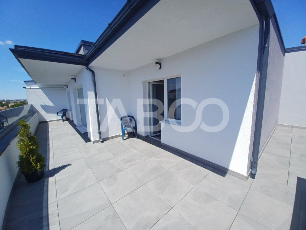 Apartament de inchiriat tip penthouse 4 camere lift Kogalnic