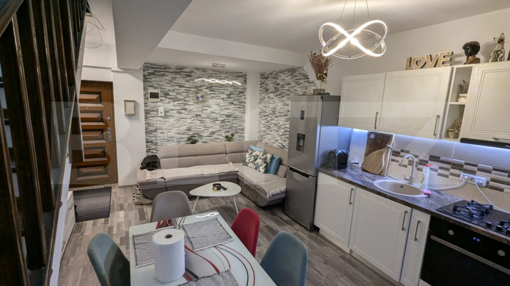 Apartament cu 3 camere, decomandat, 66 mp, Valea Lupului