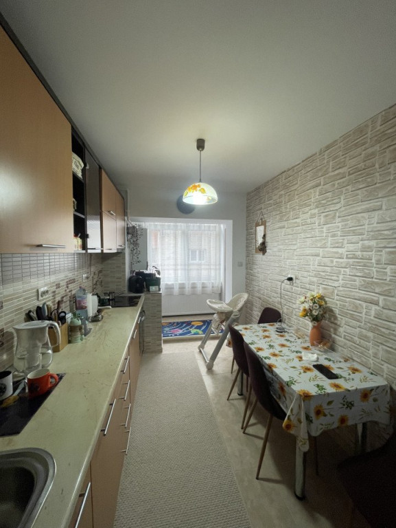 Apartament de 3 camere, 68 mp, zona bulevardul Traian