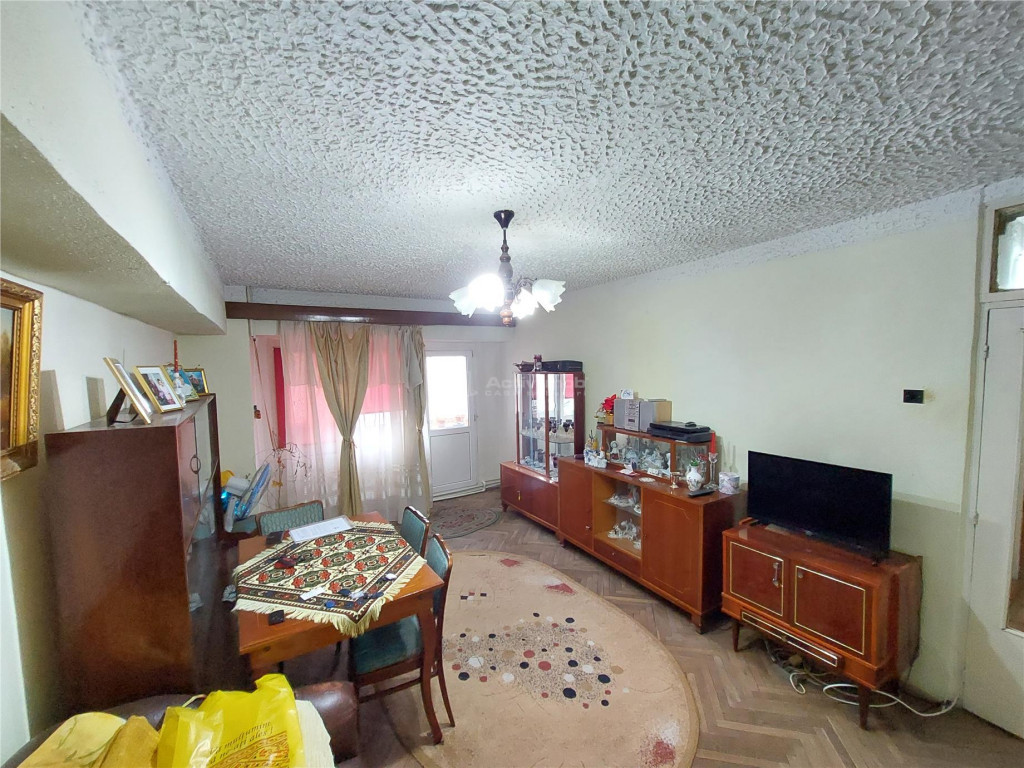 3 camere, decomandat, etaj 2 din 6, Centru -zona Engie, Pasa