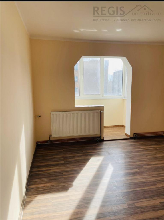 Apartament 2 camere Renovat la 300 m Piata Tractorul